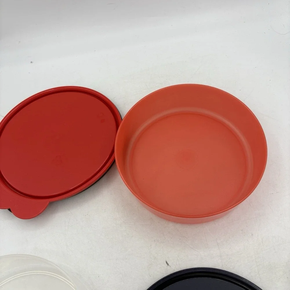 Tupperware Bowls Big Wonders 2 Cup Cereal 1 Red 2 Clear w Seal Lids Lot of 3